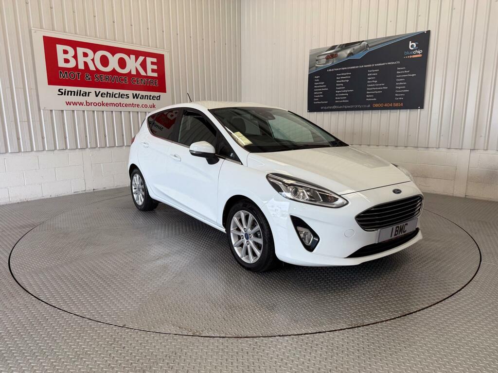 Ford Fiesta 1.0T Ecoboost Titanium Euro 6 Ss White