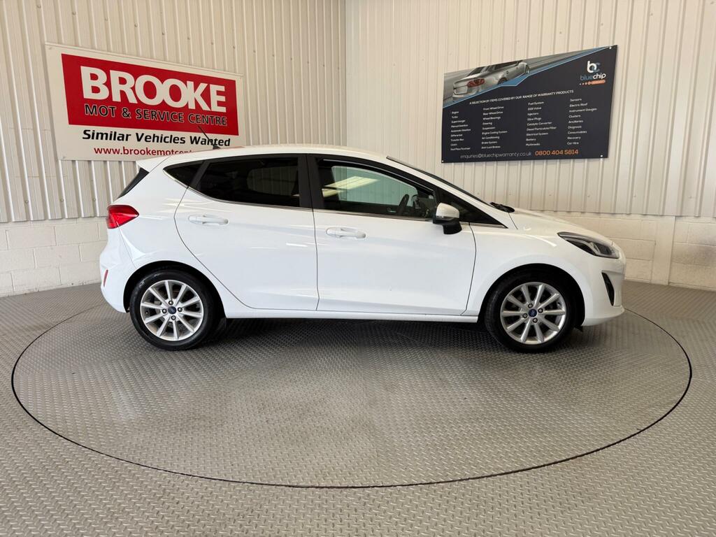 Ford Fiesta 1.0T Ecoboost Titanium Euro 6 Ss White #4
