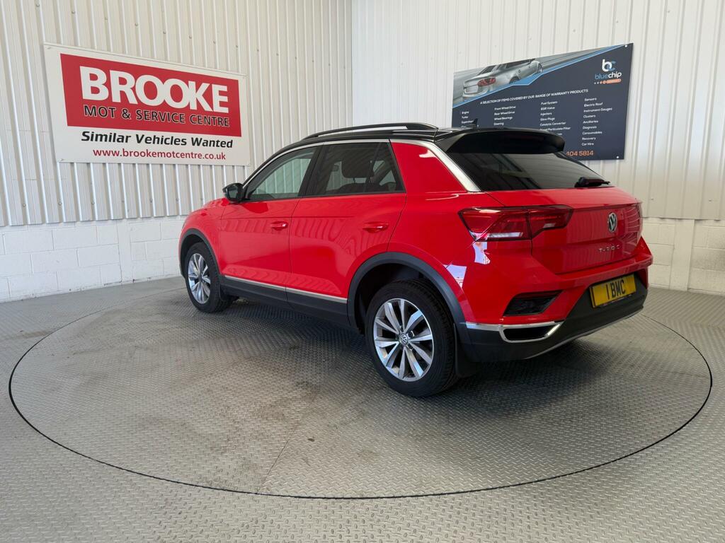 Volkswagen T-Roc Hatchback Black #7