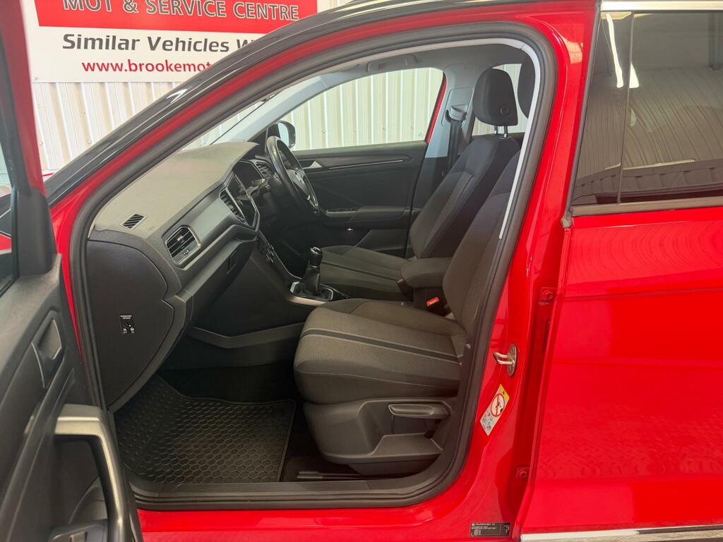 Volkswagen T-Roc Hatchback Black #13