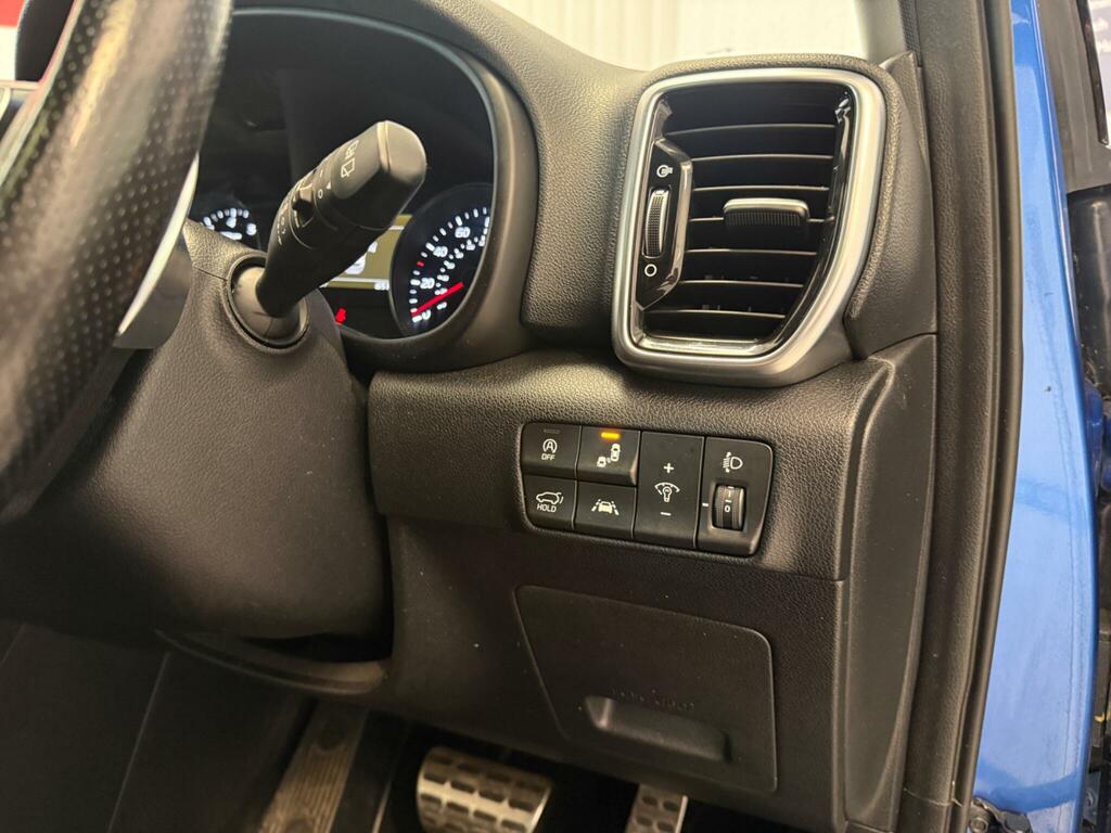 Kia Sportage 2 White #21