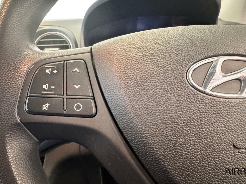 Hyundai I10  White #19