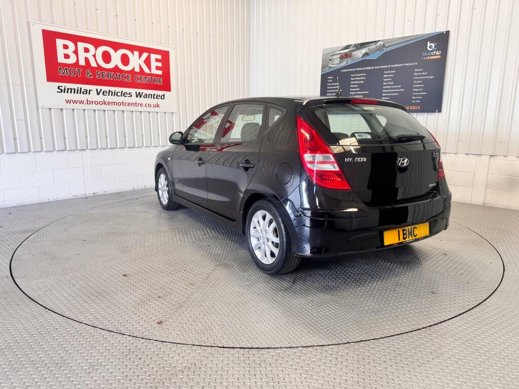 Hyundai I30 1.6 Crdi Comfort Euro 4 Black #5