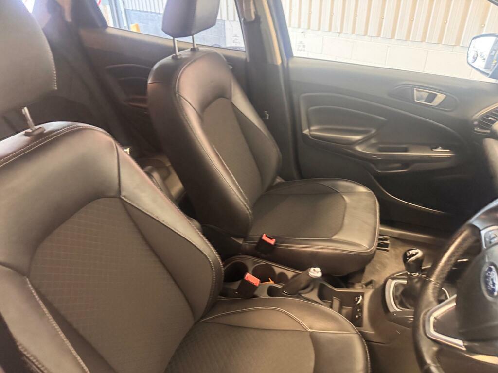 Ford Ecosport 1L Titanium White #13