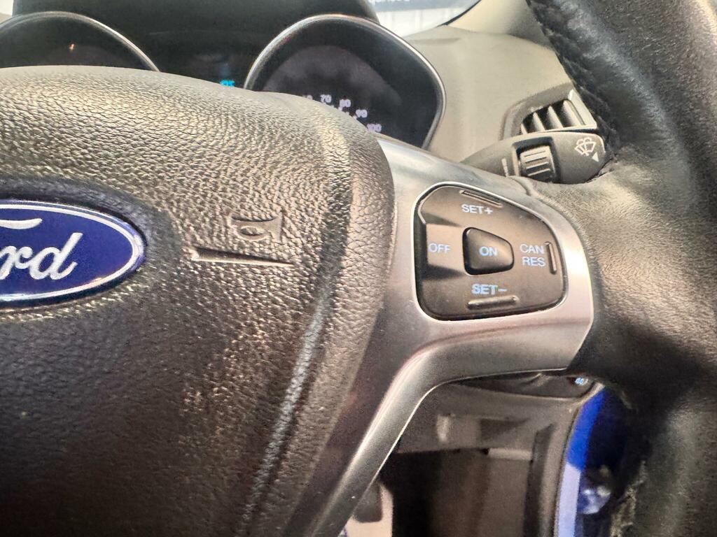 Ford Ecosport 1L Titanium White #20