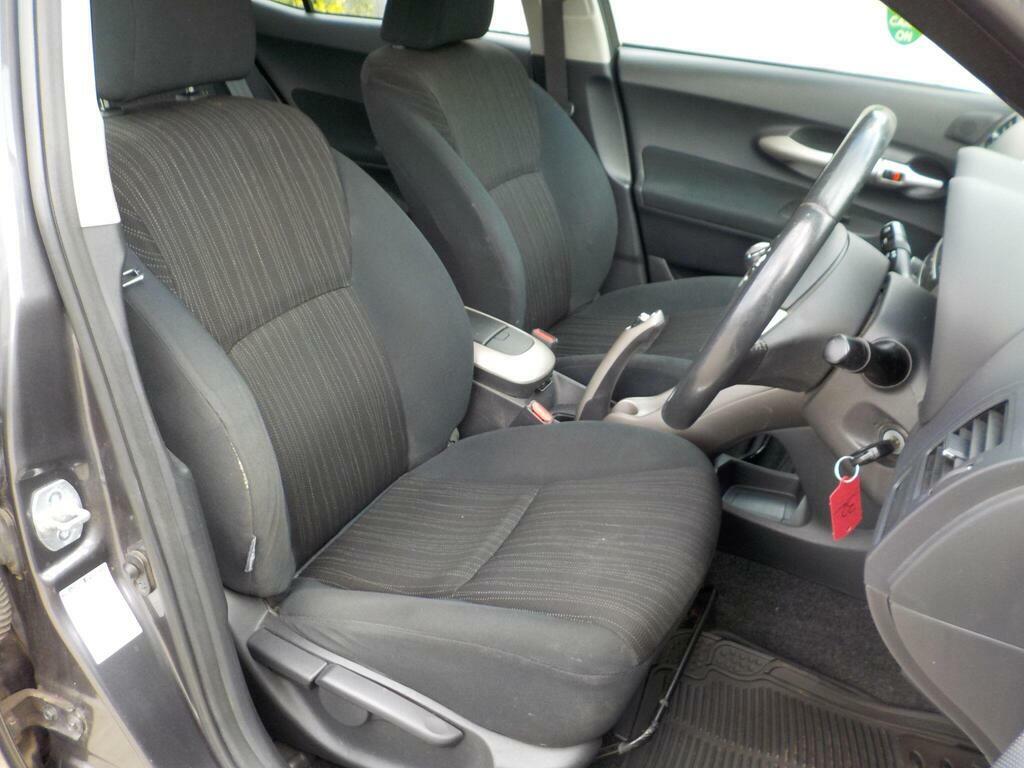 Toyota Auris 1.6 Vvt-i Tr Grey #4