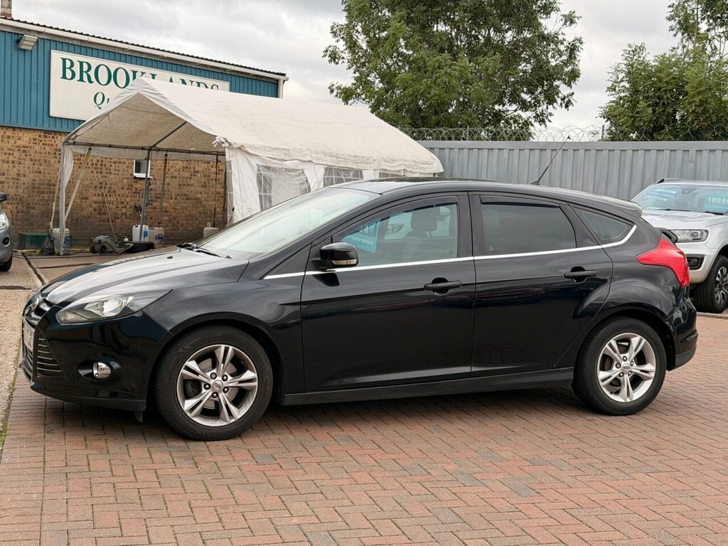 Ford Focus 1.0 125 Ecoboost Zetec Black #1