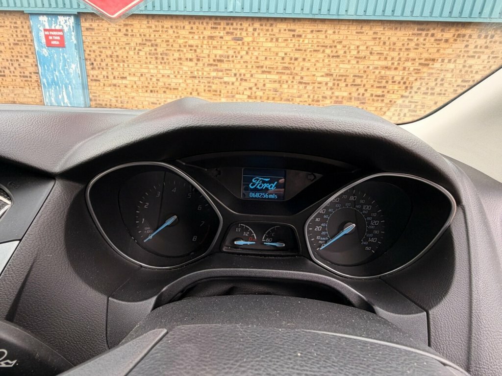 Ford Focus 1.0 125 Ecoboost Zetec Black #7