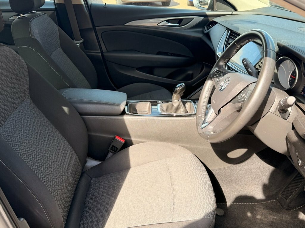 Vauxhall Insignia 201919, 1.5T Sri Vx-line Nav Silver #16