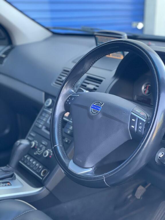 Volvo XC90 Executive Black #11