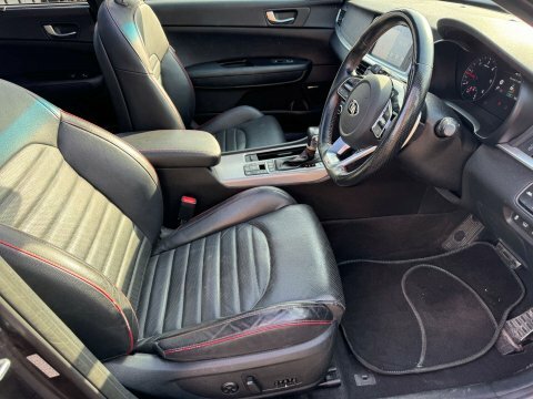 Kia Optima Estate Black #20