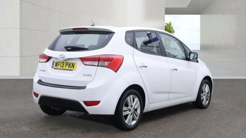 Hyundai Ix20 1.4 Style Hatchback White #3