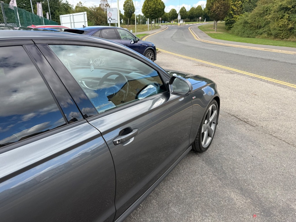 Audi A6 2.0 Tdi Black Edition 175 Bhp Black #10