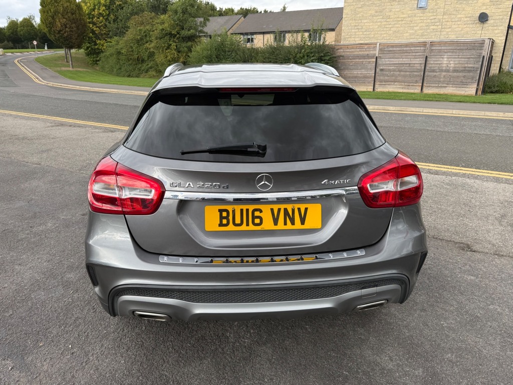 Mercedes-Benz GLA Class 2L Amg Line Black #8