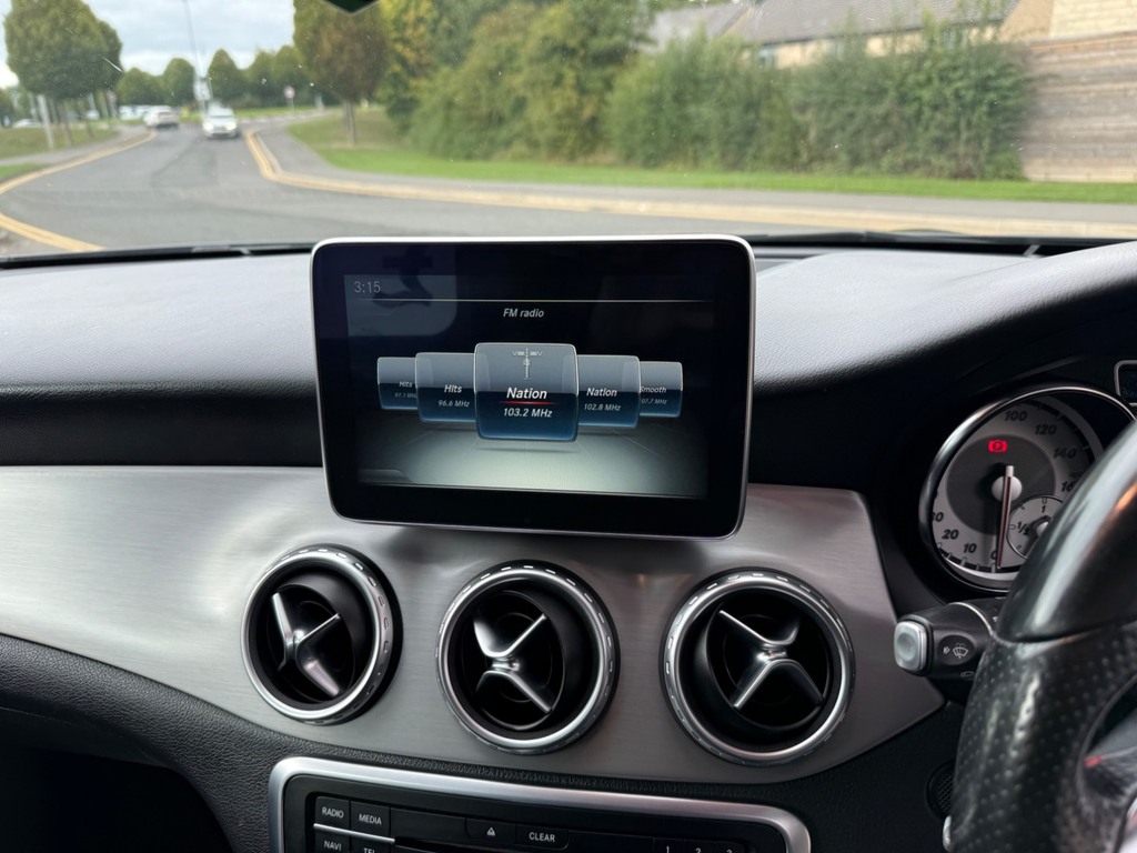 Mercedes-Benz GLA Class 2L Amg Line Black #26