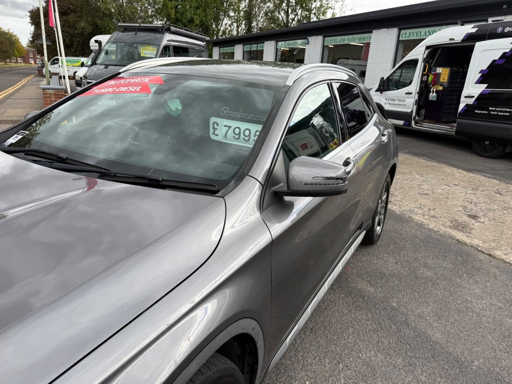 Mercedes-Benz GLA Class 2L Amg Line Black #13