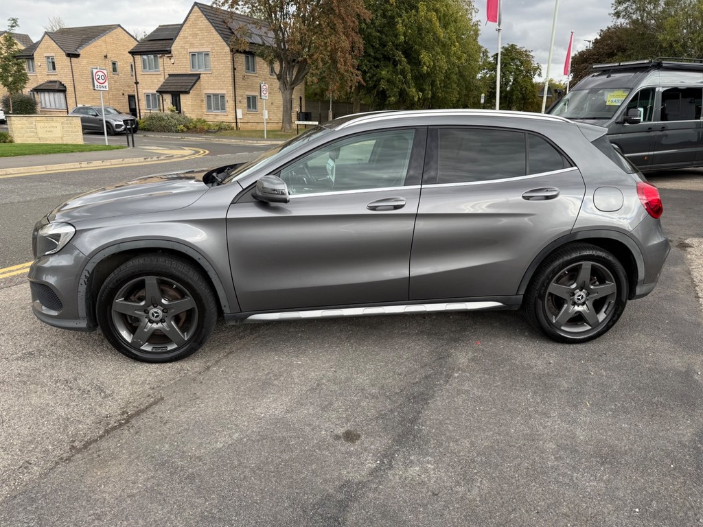 Mercedes-Benz GLA Class 2L Amg Line Black #9