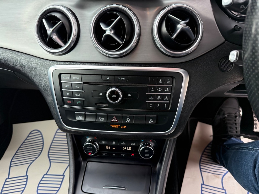 Mercedes-Benz GLA Class 2L Amg Line Black #30