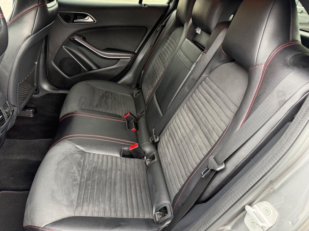 Mercedes-Benz GLA Class 2L Amg Line Black #37