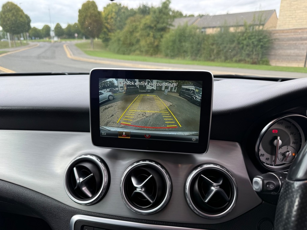 Mercedes-Benz GLA Class 2L Amg Line Black #28