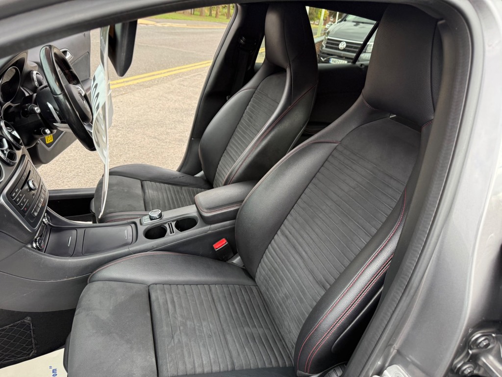 Mercedes-Benz GLA Class 2L Amg Line Black #41