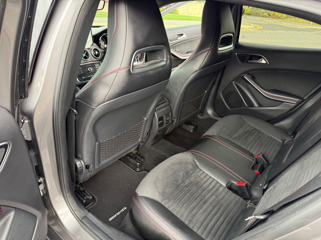 Mercedes-Benz GLA Class 2L Amg Line Black #38