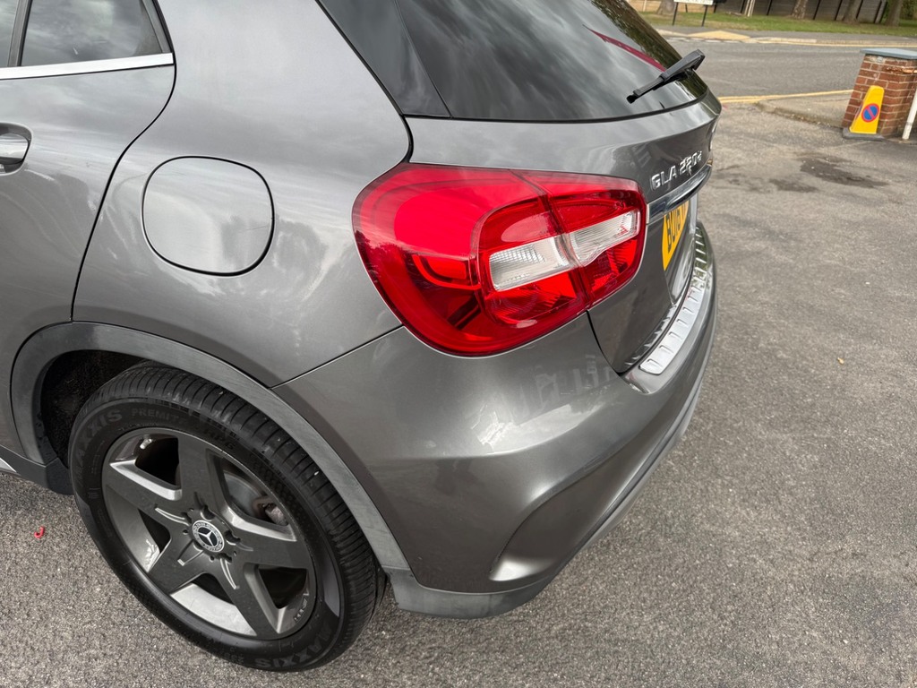 Mercedes-Benz GLA Class 2L Amg Line Black #17