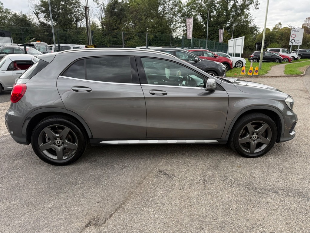 Mercedes-Benz GLA Class Gla 220D 4Matic Amg Line Grey #6