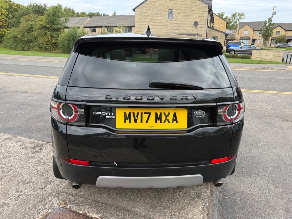 Land Rover Discovery Sport 2.0 Td4 180 Hse Black #5