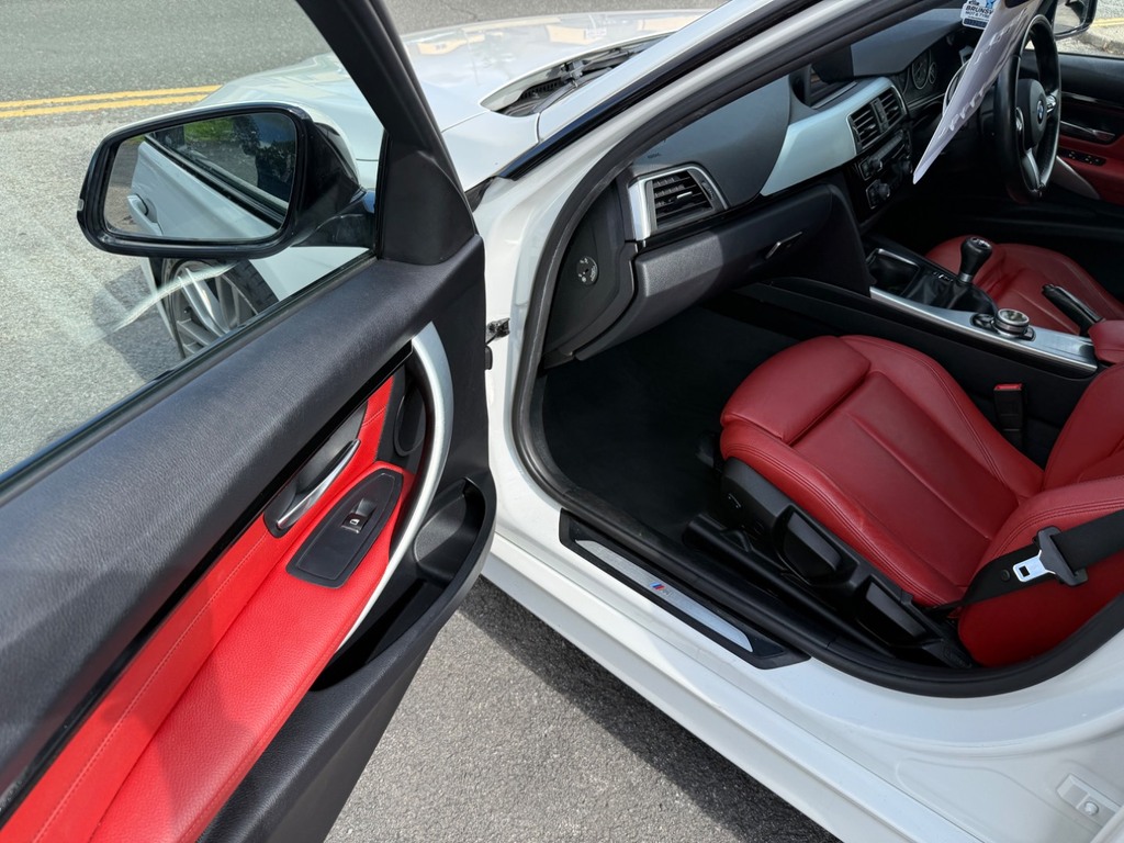 BMW 3 Series 2.0 320D Ed Plus Touring 161 Bhp Black #35