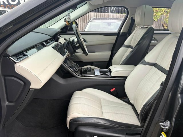 Land Rover Range Rover Velar Core Black #26