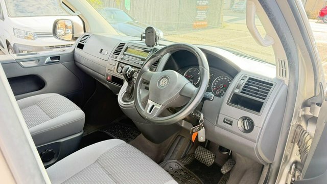 Volkswagen Caravelle 2L Executive Brown #11