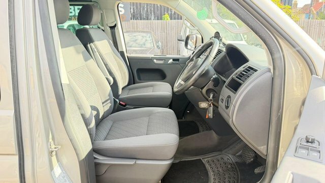 Volkswagen Caravelle 2L Executive Brown #9