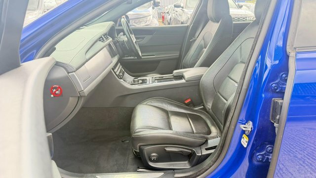 Jaguar XF 2.0 D Prestige Black #18