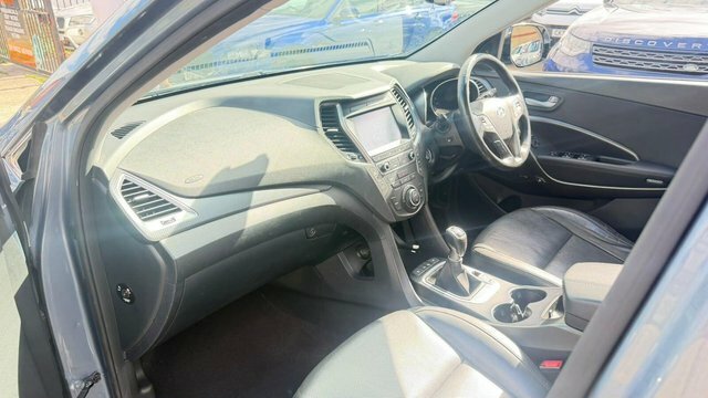 Hyundai Santa Fe White #19