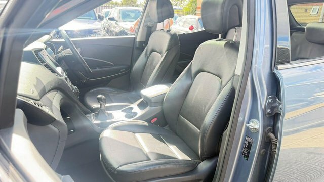 Hyundai Santa Fe White #18