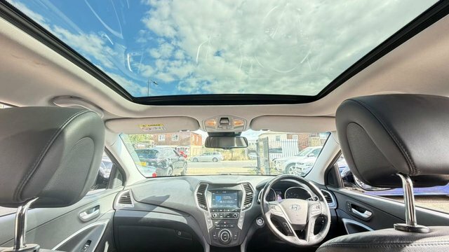 Hyundai Santa Fe White #23