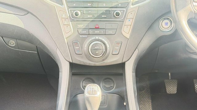 Hyundai Santa Fe White #22