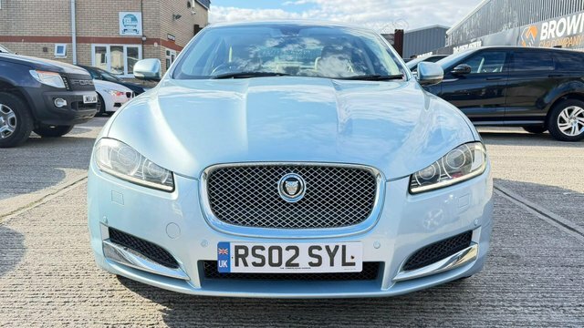Jaguar XF D V6 Premium Red #8