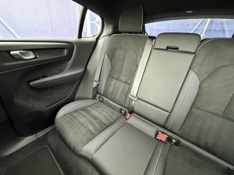 Volvo C40 Ultimate Black #23