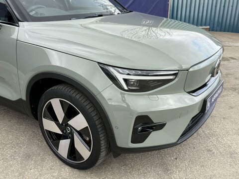 Volvo C40 Ultimate Black #11