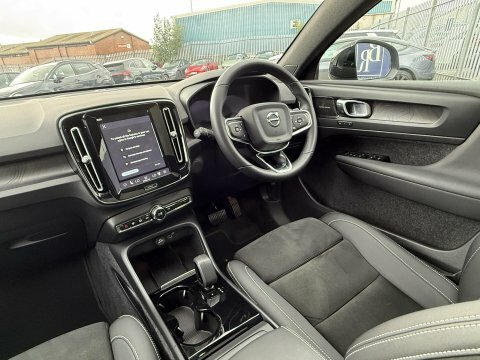Volvo C40 Ultimate Black #26