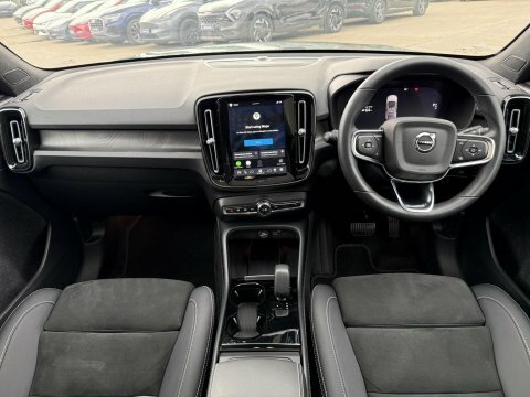 Volvo C40 Ultimate Black #27