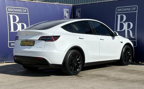 Tesla Model Y Dual Motor Long White #4