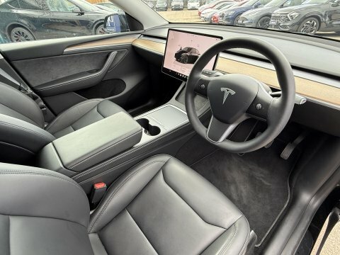 Tesla Model Y Dual Motor Long Black #2
