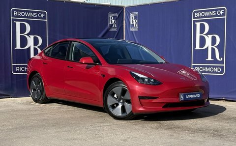 Tesla Model 3 Saloon 4dr Electric Red