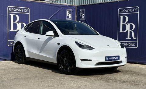 Tesla Model Y Dual Motor Long White