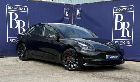 Tesla Model 3 Dual Motor Performance Black
