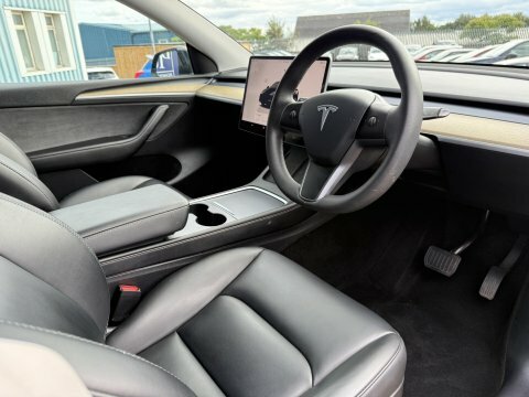 Tesla Model Y Dual Motor Long Black #2