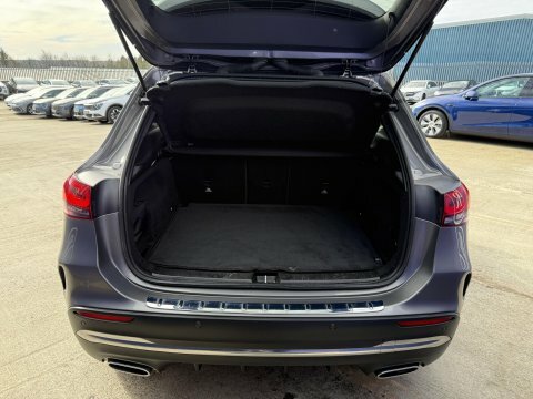 Mercedes-Benz GLA Class Gla 250E Exclusive Edition Black #17